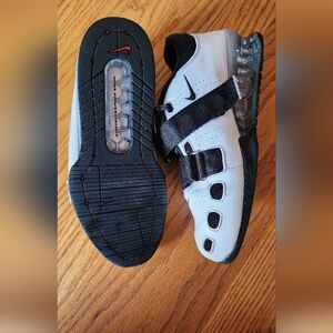 Nike Romaleo 2 weightlifting shoes